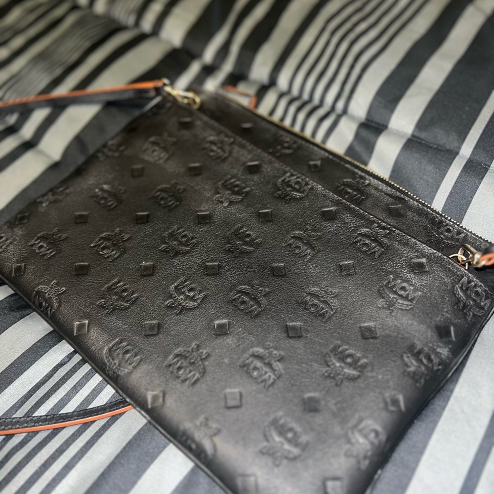 EUC MCM crossbody - Picture 3 of 6